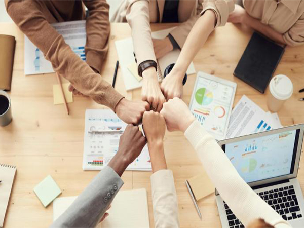 Memberikan Solusi Bahan Amplop Bangunan Terpadu kepada Pelanggan Global